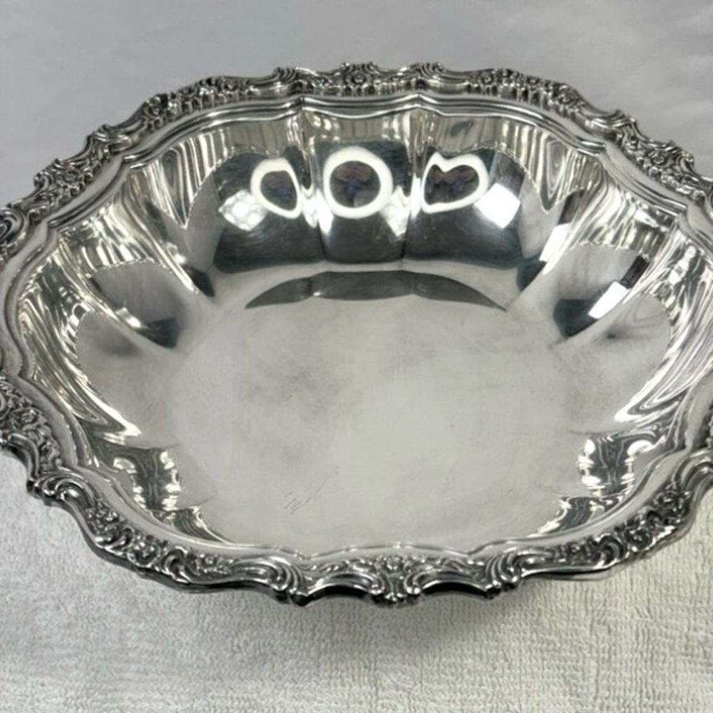 Vintage Webster-Wilcox Oneida Silverplate Serving‎ Bowl Ornate Floral Rim USA 9"
